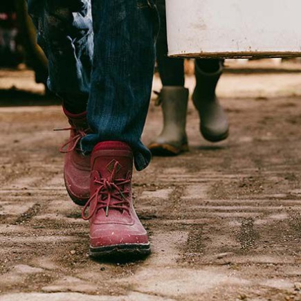 MUCKBOOT Women's Muck Originals Lace Up Boot red