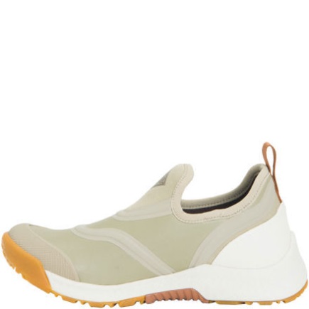 MUCKBOOT Women's Outscape Low brown